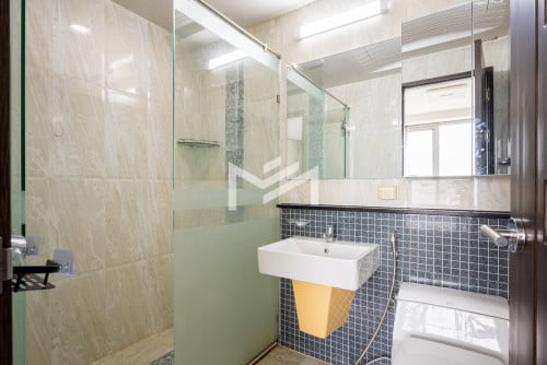 ខុនដូរសម្រាប់លក់-3 BR Condo For Sale in De Castle Royal 📍