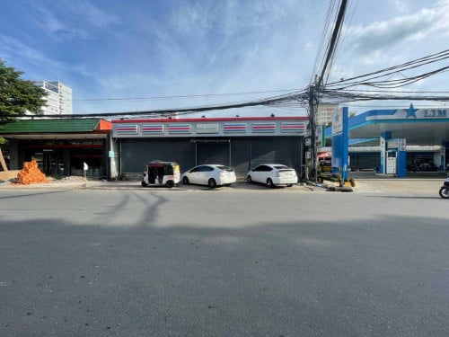 ហាងសម្រាប់ជួល នៅសង្កាត់ផ្សារដើមថ្កូវ​ | Shop for Rent in Sangkat Phsar Daeum Thkov