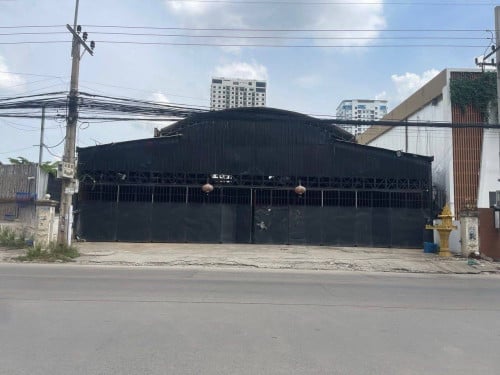 ឃ្លាំងសម្រាប់ជួលនៅ ភ្នំពេញថ្មី ខណ្ឌសែនសុខ  Warehouse for rent at Khan Sen Sok.