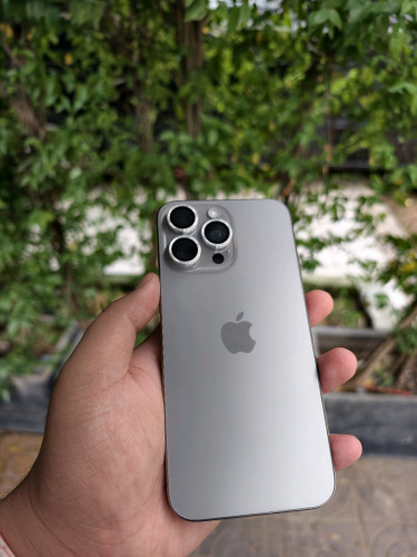 15 Pro Max 256G 99% Sim + eSim សុីនអ្នកប្រើផ្ទាល់