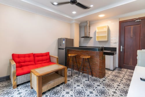 2 Bedrooms Mini Apt For Rent- 100m to Riverside, Daun Penh Area