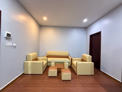 2 Bedrooms Toul Tumpoung