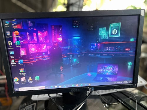 All in one & Monitors Dell, SDD 128G, RAM 8G, CPU core i5 3rd gen, free mouse and keyboard