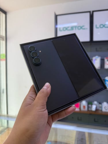 Galaxy Fold 7 256g Campany 99.99% នៅសល់ធននាក្រុមហ៊ុន១១ខែ