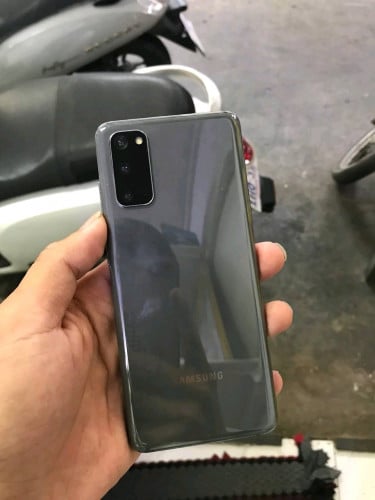 Galaxy S20  5G ក្រុមហ៊ុន សុីម2
