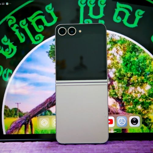 Galaxy Z Flip6 ក្រុមហ៊ុន Sim2 ស្អាត 99% (វ៉ៃដូរបាន)មានធានាច្បាស់លាស់ត្រឹមត្រូវ