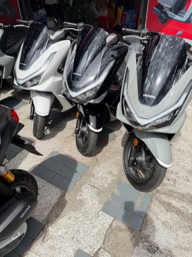 Honda PCX 125 new Japan 2025