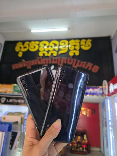 Honor10lite ram6G/64G sim2 ស្អាត98%