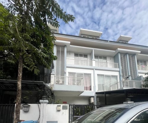 LB វីឡាសម្រាប់ជួលនៅ​បុរីប៉េងហួតបឹងស្នោរ