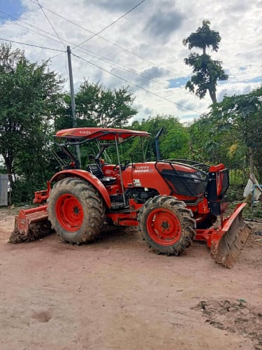 M6040 ឆ្នាំ2023 ត្រាក់នៅសំនុំស្អាតមិនទាន់ប៉ះសោ