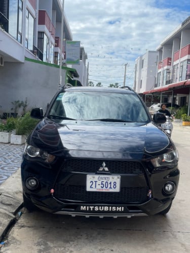 Mistubishi Outlander 2011 Smart 3គ្រាប់