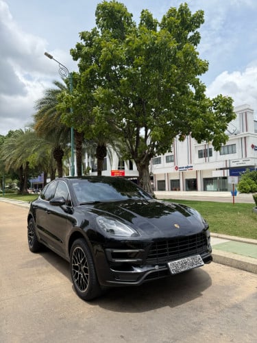 Porsche Macan S