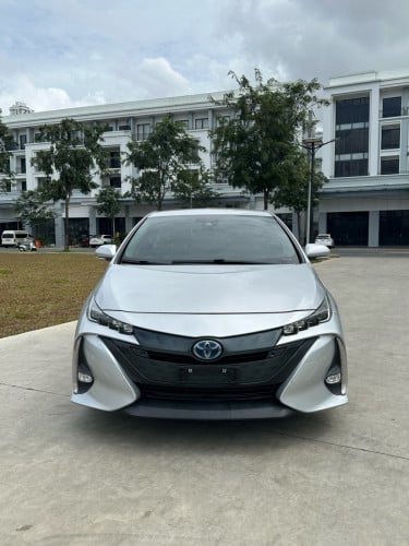 Prius Prime 2017 Full Plug-In Advance 27500$