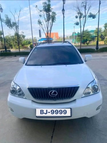 Rx330 Hatful ប៉ុង1 ក្នុងលឿងធានាឡានស្អាត