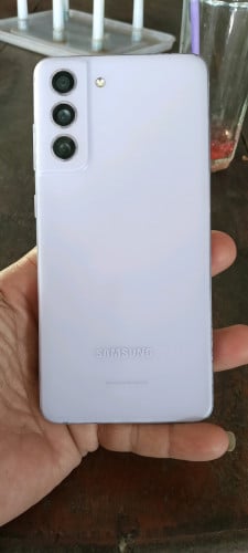 Samsung galaxy s21 FE លក់55$ ឆ្នូតអេក្រង់