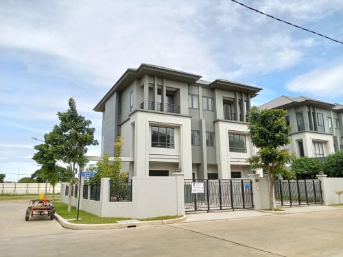 Twin Villa for Rent at Borey Chipmong Grand