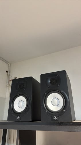 Yamaha HS5 Powered Studio Monitor , 99%