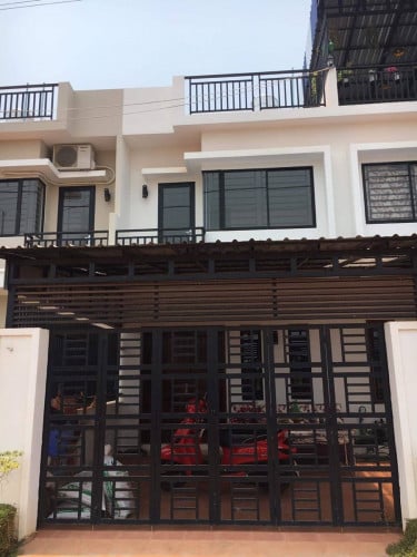 ផ្ទះល្វែងសំរាប់ជួល