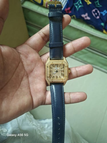 នាឡិកាស្រី