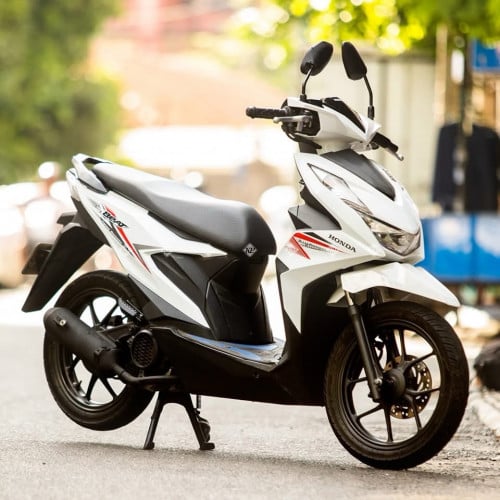 ម៉ូតូជិះខ្លួនឯងផ្ទាល់ ម្ចាស់ដើម មានកាតគ្រីពេញឆ្នាំ 021