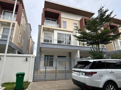 វីឡាភ្លោះសម្រាប់ជួលនៅបុរីអ័រគីដេ 6អា