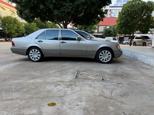 លក់រថយន្តMerced S350 ឆ្នាំ​ 1994 TD TURBODIESELលក់ប្រញាប់ត្រូវការលុយបន្ទាន់