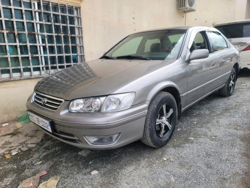 ​Toyota Camary Le97