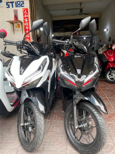 HONDA CLICK 125 cc 2021 ប្រើសោ ម៉ូតូក្រដាសពន្ធស្អាត99%ខ្ចៅខ្ចងសំណំុមួយជុំ