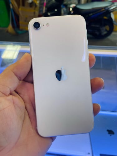 iPhone SE 2 64G លក់​ 95$ មានតែ​មួយដេីម​នេះទេ​ #ធានាសនុំហ្សីន​  ស្រ្គីន​ + សំបកការពារក្រោយ