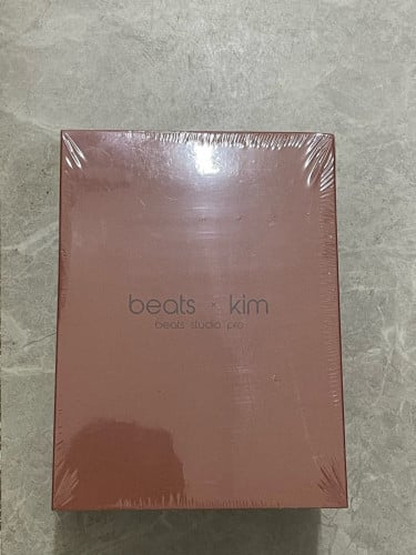 Kim Kardashian x Beats Original