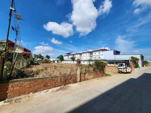 Land for rent, Beton road and no flood