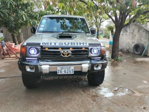 Mitsubishi Montero 1998 មកទិញជាមួយម្ចាស់ដើម ឡានជិះផ្ទាល់ តម្លៃ $4999 អាចចរចា ចង់បានអ្នកទិញពិត