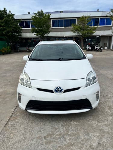 Prius 012 options 2 ឡានស្អាត តំលៃសមរម្យ 18***$