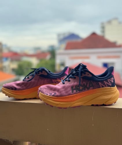 Resell Hoka shoes