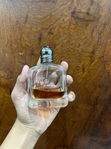 Stronger with you intensely នៅសល់25ml ចរចារបាន