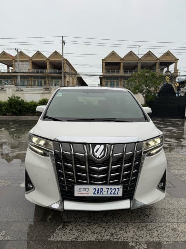 Toyota Alphard 2017 V6 Russia