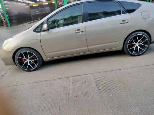 Toyota Prius 06 Full option