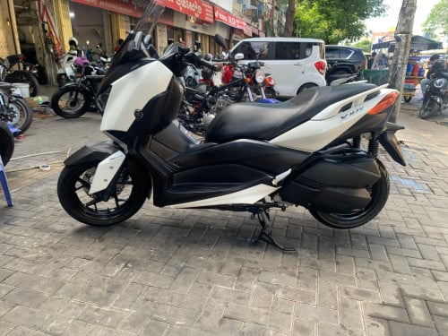 Yamaha XMAX 250 99% ជប៉ុន