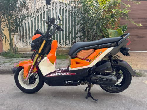 ZOOMER X ឆ្នាំ2018មានពន្ធកាតគ្រី