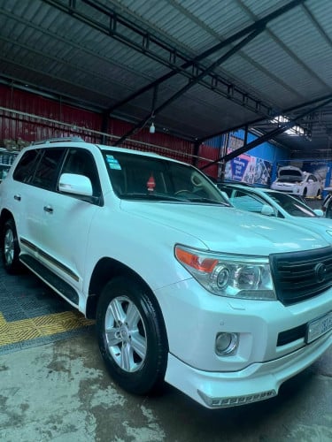 ម្ចាស់ដេីម