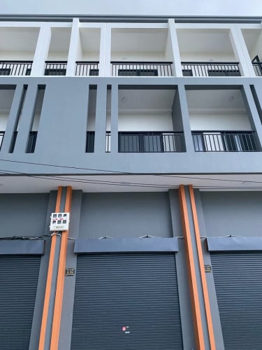 ផ្ទះ​សំរាប់​លក់​