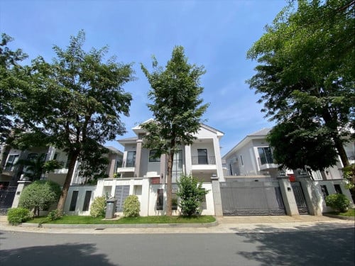 វីឡាឃ្វីនសម្រាប់លក់នៅក្នុងបុរីភ្នំពេញផាក