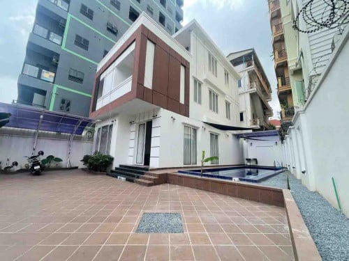 វីឡាអាងហែលទឹក សម្រាប់ជួលខាងត្បូងទួលទំពូង