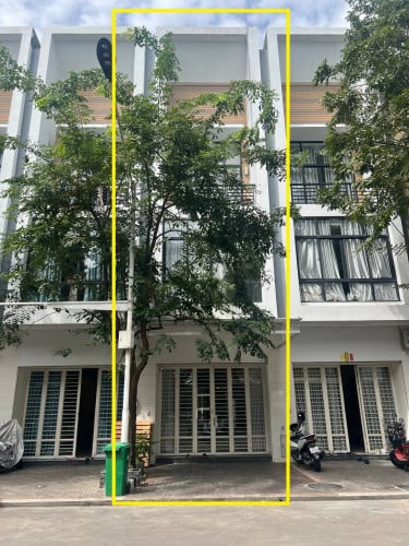 ផ្ទះល្វែងសម្រាប់ជួលនៅ បុរី ប៉េងហួតបឹងស្នោរ