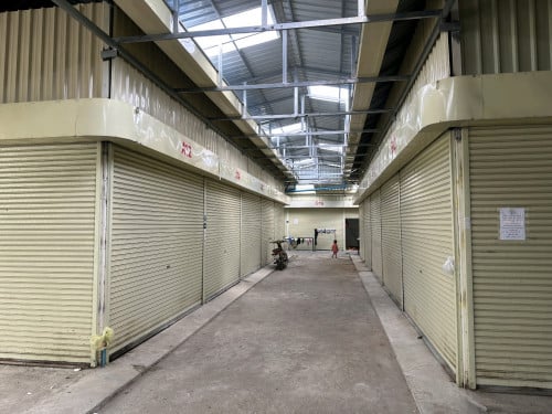 ទ្វាររមូលតូបផ្សារលក់ឡៃឡុង