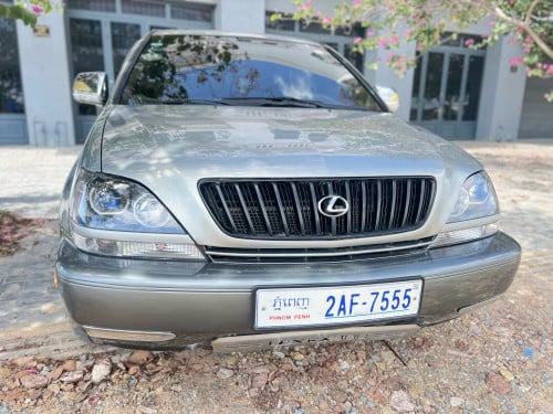 ឡាន​ជិះ​ផ្ទាល់​ខ្លួន​