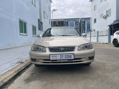 ឡានលក់ ឆ្លាម ឆ្នាំ2000 ពណ៌ទឹកមាស