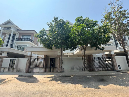 ផ្ទះជួល ក្នុងបុរីប៉េងហួត60m 1700$