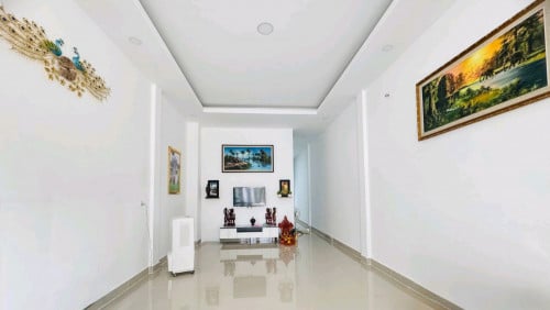 ផ្ទះលក់ក្នុងបុរីឡេងណាវ៉ាត់ត្រា ៦A