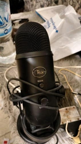 មេក្រូ blue